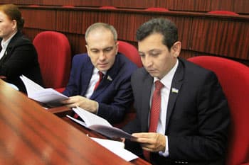 Депутатлар аҳолига ихтисослаштирилган тиббиёт хизмати кўрсатиш масалаларини кўриб чиқишди