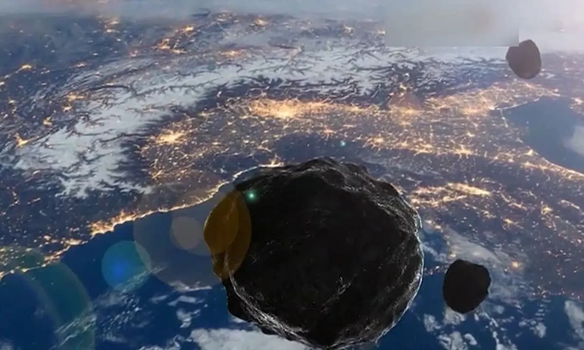 Har 1,63 soniyada bir aylaniş: Yer atmosferasiga kirgan asteroid rekordçi bölib çiqdi