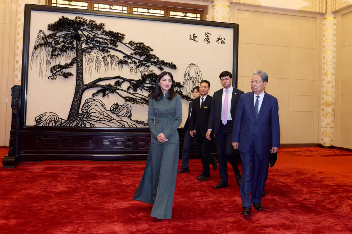 Saida Mirziyoyeva holds talks with China’s parliamentary leader