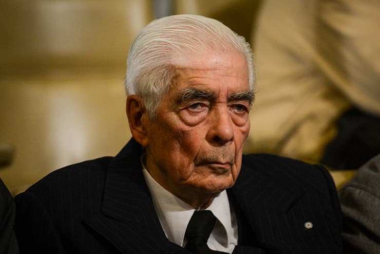 Argentinalik sobiq general o‘n birinchi bor umrbod qamoq jazosiga tayinlandi