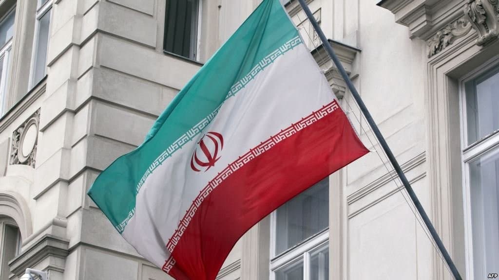 Eron Iroq Kurdistoni bilan chegarani yopadi