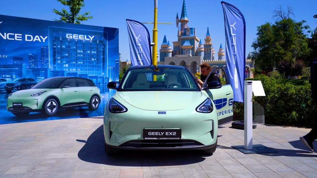 “Geely taassurotlar kuni”: yangi Emgrand va EX2 modellari amaliy sinovdan oʻtkazildi