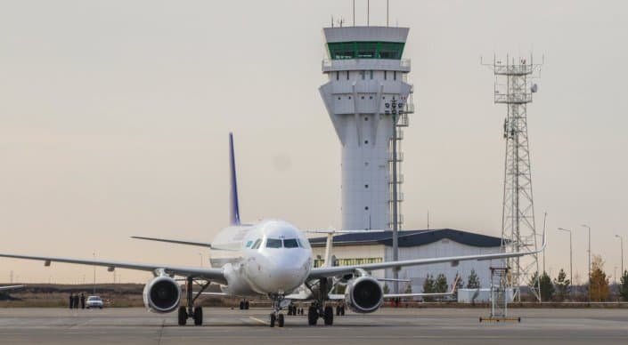 Air Astana aviakerosin bilan bog‘liq favqulodda vaziyat haqida bong urmoqda
