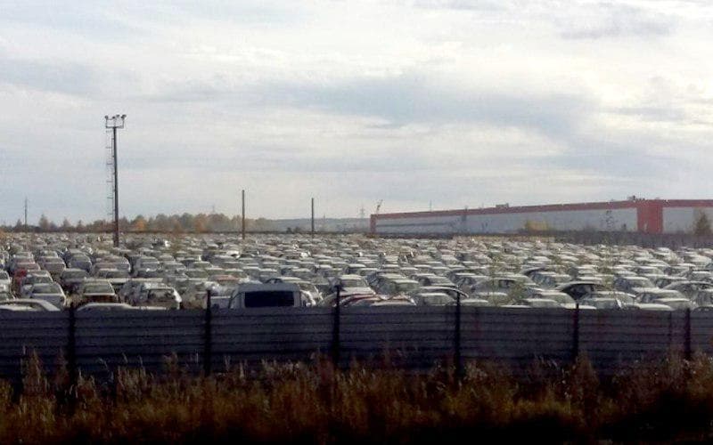 Unutilgan mashinalar: Ufa ostonasida 1,5 mingta «Daewoo» joylashtirilgan turargoh topildi