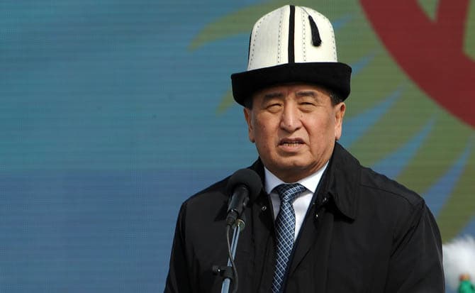 Qirg‘izistonning yangi prezidenti Sooronboy Jeenbekov, uning oilasi va qarindoshlari haqida nimalar ma'lum?