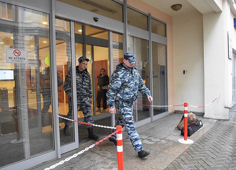 Xodorkovskiyning tashkiloti ofislarida tintuvlar o‘tkazildi