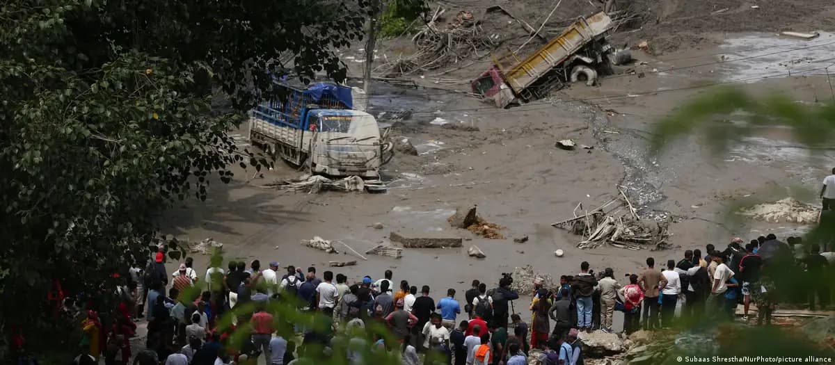 Nepalda suv toshqinidan keyin 400 dan ortiq sayyoh bedarak yoʻqolgan