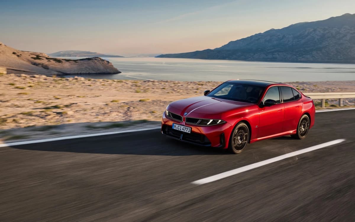 BMW yangi avlod 3 Series avtomobilini namoyish etdi