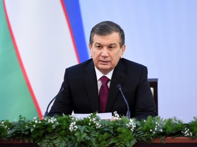 Shavkat Mirziyoyev Toshkent oliy umumqo‘shin qo‘mondonlik bilim yurti kursantlarining sharoiti bilan tanishdi