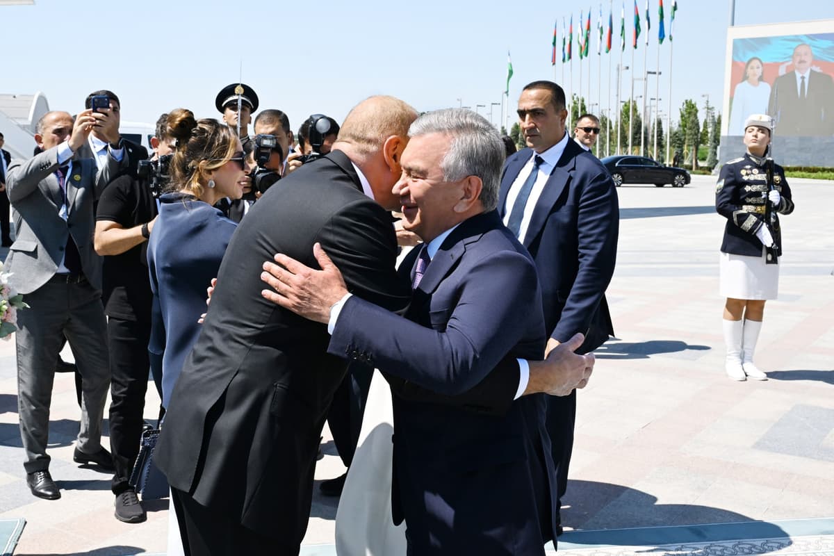 Илҳом Алиев Ўзбекистонга келди