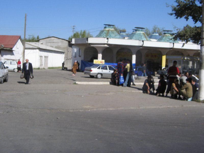 Mardikor bozorlari nega ko‘payishda davom etmoqda?