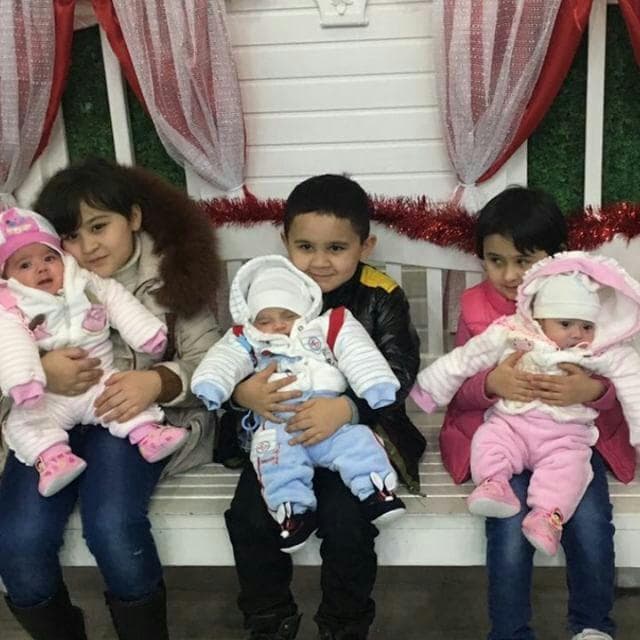 Samarqandlik yosh oila uch farzanddan so‘ng uch egiz ko‘rdi