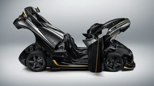 Koenigsegg 24 karatlik oltin bilan ishlov berilgan mashinasini ko‘rsatdi