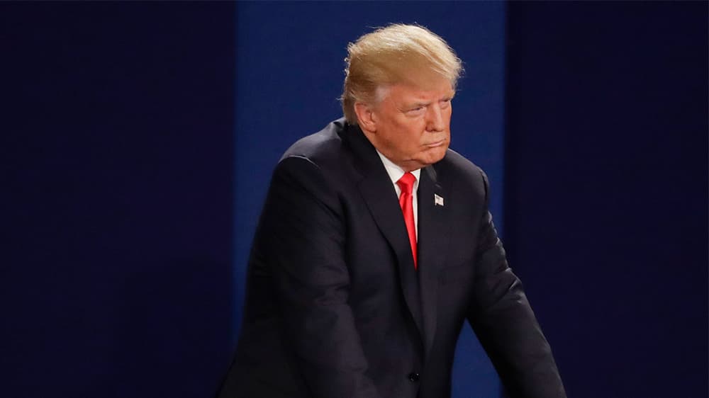 New York Times Trampga atab uch so‘zdan iborat maqola chiqardi