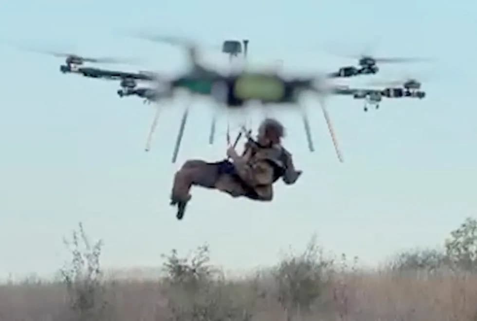 Tarixda ilk bor yarador askar dron orqali evakuatsiya qilindi