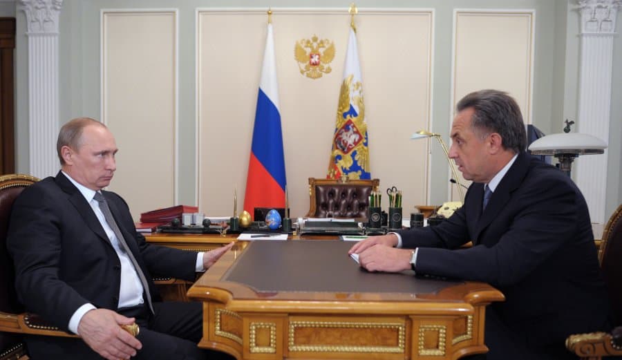 Putin Mutkoni vazifasidan ozod qildi