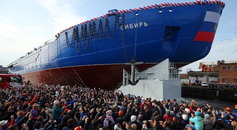 Peterburgda dunyodagi eng kuchli muzyorar kema korpusi suvga tushirildi