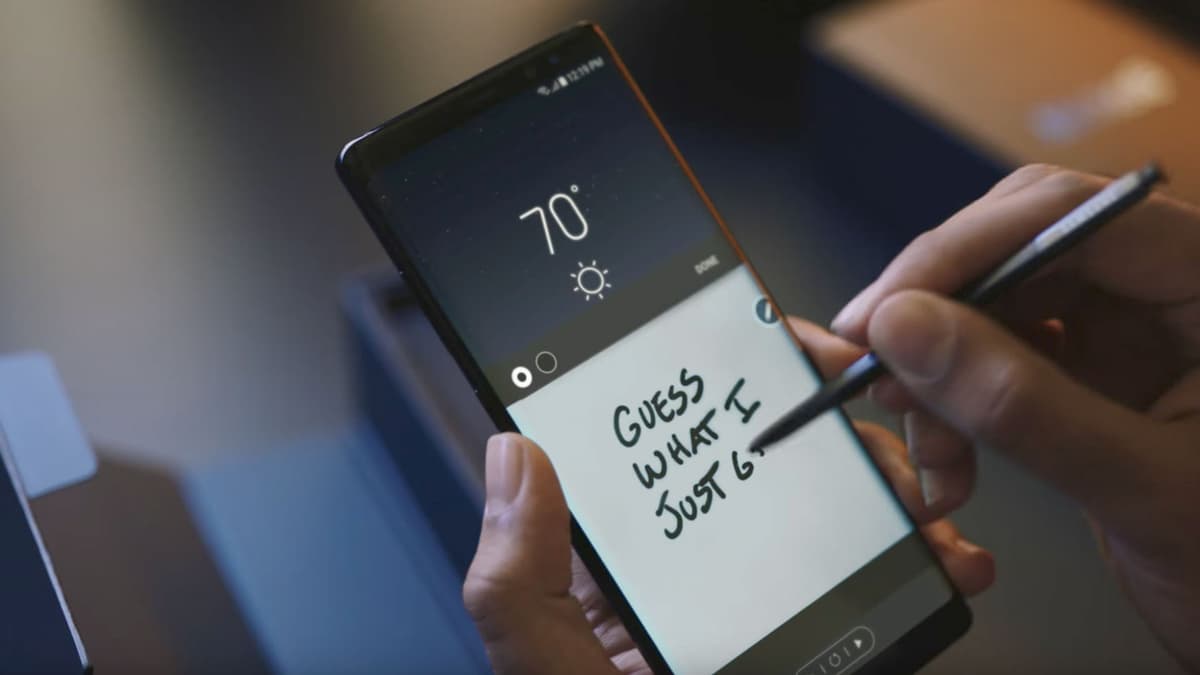 Samsung yangi reklamasida iPhone egalarini “mazax qildi”