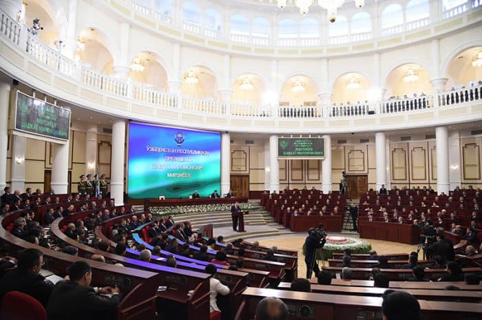 Shavkat Mirziyoyev mamlakatni modernizatsiya qilish va jamiyatni isloh etishdagi 3 vazifani sanab o‘tdi