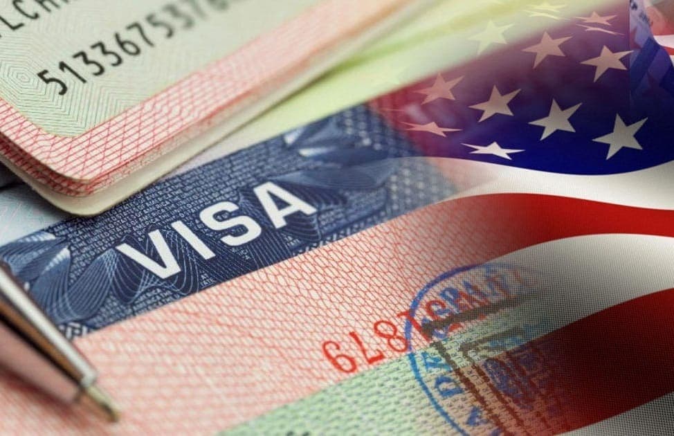 AQSH immigratsion viza arizalarini koʻrib chiqishni baʼzi mamlakatlar uchun qayta tikladi