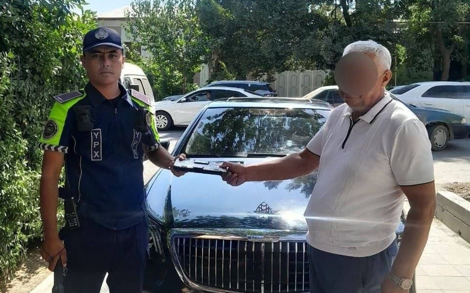 В Самарканде водитель не уступил дорогу карете скорой помощи