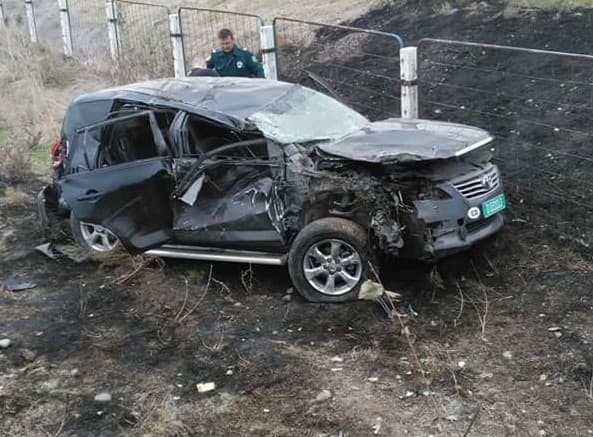 Yangiyo‘lda diplomatik vakolatxona mashinasi va traktor YTHga uchradi