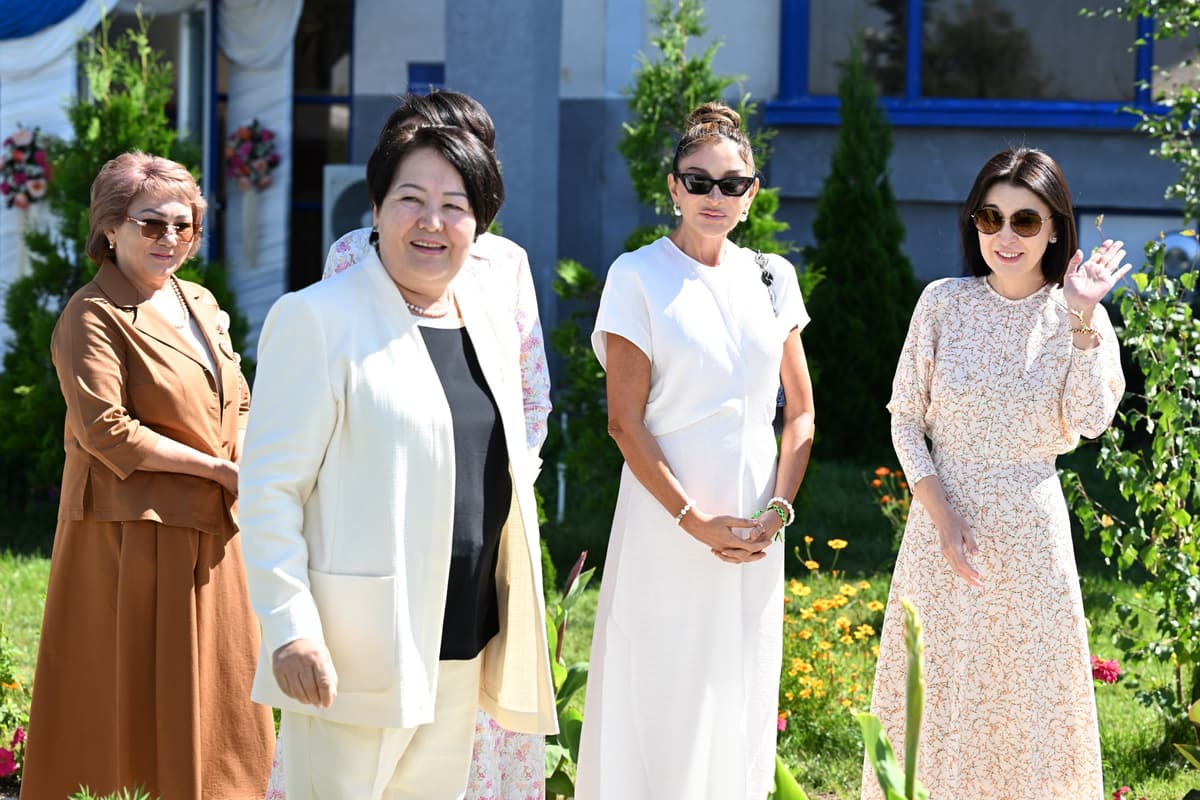 Ziroat Mirziyoyeva, Aygul Japarova va Mehribon Aliyeva bolalar uchun reabilitatsiya markazida bo‘ldi