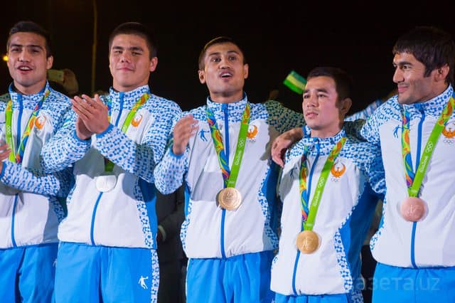 Olimpiadada sovrindor bo‘lgan bokschilar davlat mukofotlari bilan taqdirlanishdi