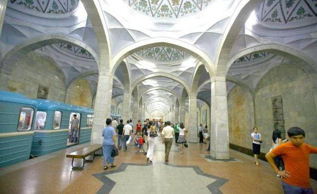 Toshkent metrosiga oylik yo‘l chiptalari qaytadi
