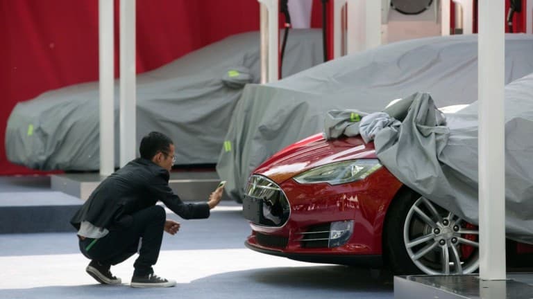 Xaridor Tesla kompaniyasini Model X modelidagi kamchilik uchun sudga berdi