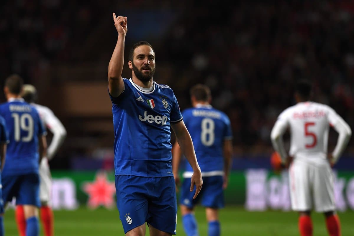 Higuain va Alvesh "Yuventus"ni YeChL finaliga yaqinlashtirdi