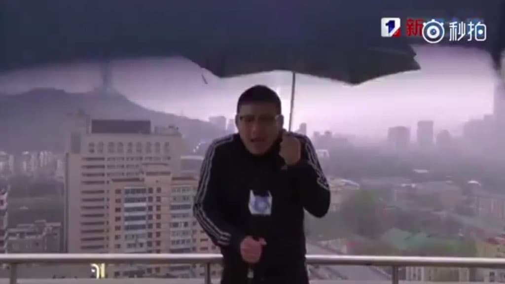 Xitoyda efir vaqtida teleboshlovchini chaqmoq urdi