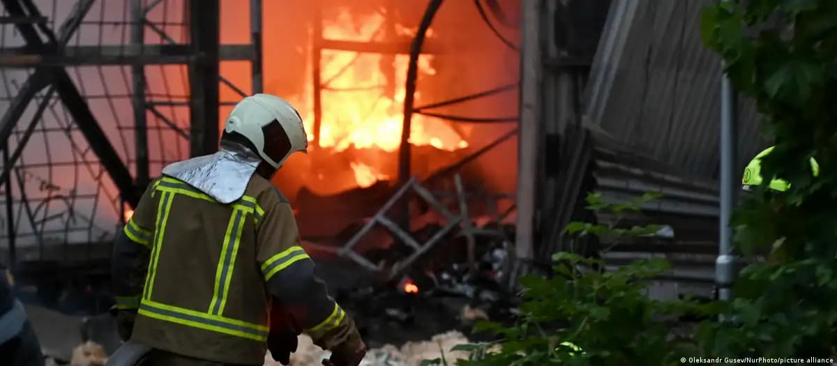 Kiyevga tungi raketa hujumida kamida 12 kishi jarohatlandi