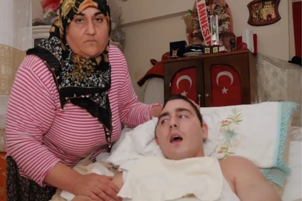 Kinoga ko‘chgan hayot: falaj bo‘lib qolgan rus yigitni parvarishlagan turk ayol qahramonligi