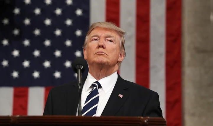 ОАВ: Дональд Трамп Россия билан муносабатларда «тўнини тескари кийиб олди»