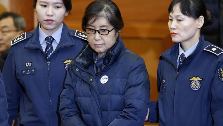 Janubiy Koreya sobiq prezidentining dugonasiga 3 yillik qamoq jazosi tayinlandi