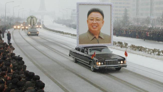 Kun xabari: KXDRning Millat quyoshi tavalludiga 75 yil bo‘ldi (fotojamlanma)