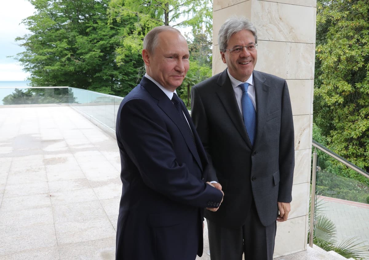 Putindan navbatdagi siyosiy hazil: «Kechirasiz, bu maxfiy ma'lumot, sizga ayta olmayman»
