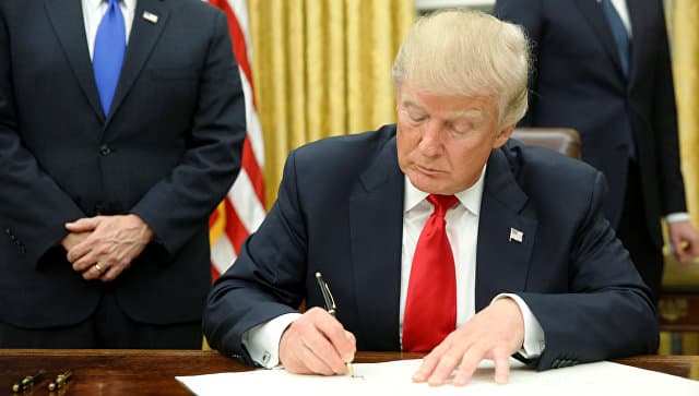 Tramp Obamacare islohotini qisman to‘xtatib qo‘ydi