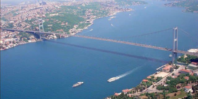 Bosfor portida favqulodda holat e'lon qilindi