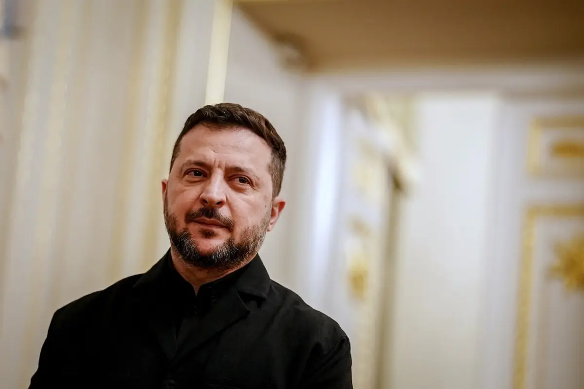 Зеленский Украинада сайлов ўтказиш учун шартини айтди