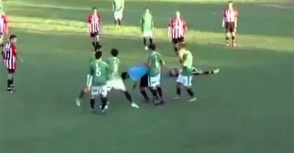 Internetda meksikalik futbolchi o‘yin hakamini o‘ldirishi tasvirlangan video tarqaldi
