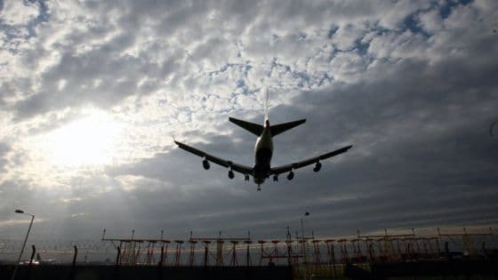 Britaniya 6 ta davlatdan keluvchi aviareyslarga gadjyetlar olib chiqishni taqiqladi