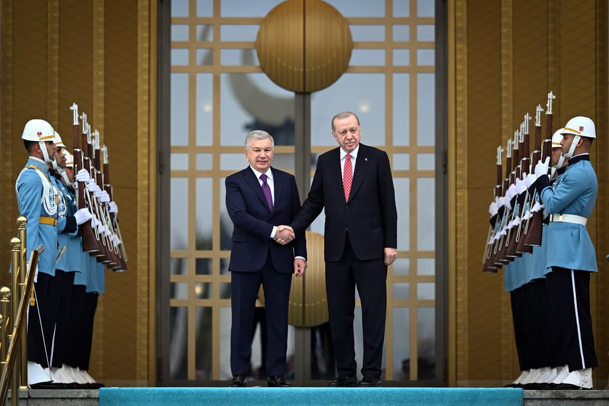 Şavkat Mirziyoyev Anqarada Erdöğan bilan uçraşdi