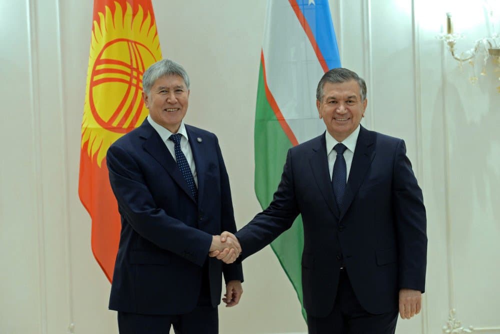 Shavkat Mirziyoyev Almazbek Atamboyev bilan uchrashdi va uni O‘zbekistonga taklif qildi