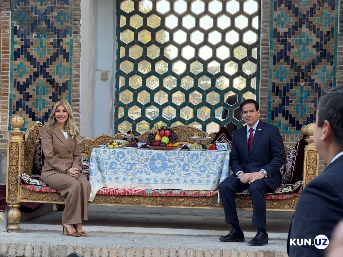 Marco Rubio visits Registan Square in Samarkand (photos)