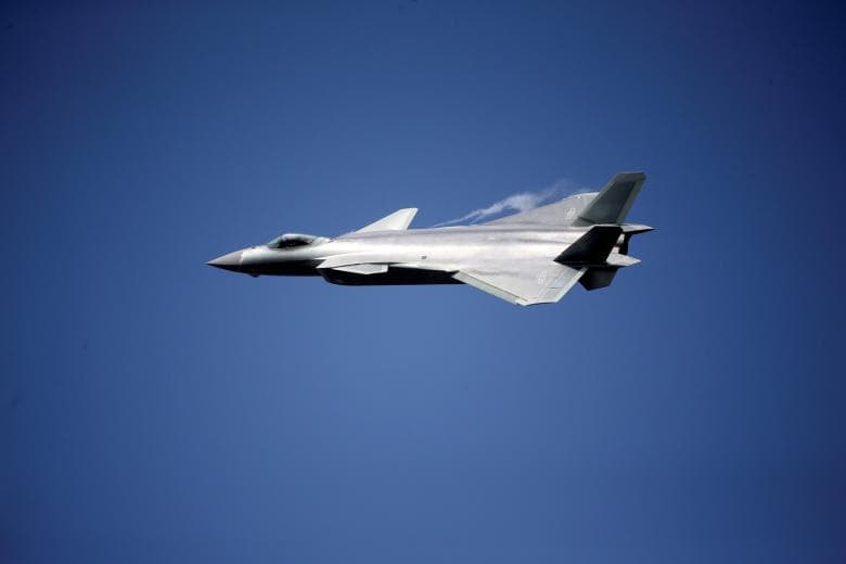 Xitoy ilk marotaba Chengdu J-20 qiruvchi samolyotini namoyish qildi