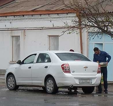 Samarqandda benzinning qo‘lda sotilishining davom etishi odamlar hayotiga xavf solmoqda
