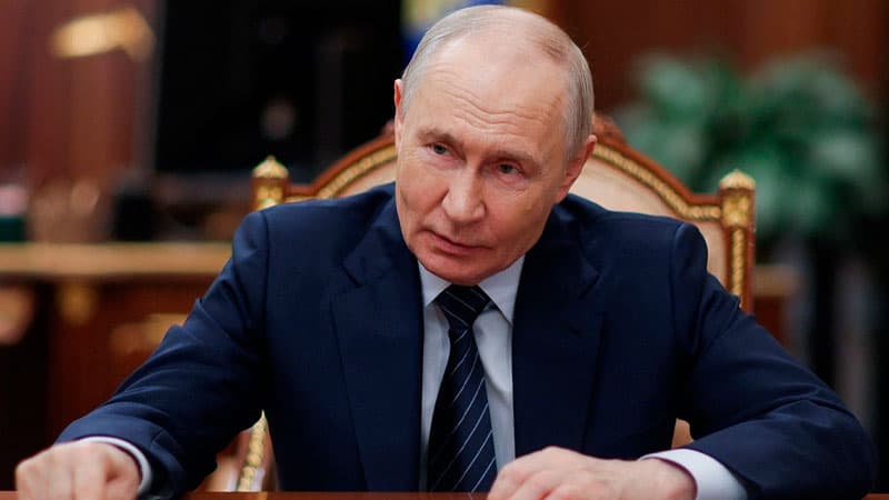 Путин Украинада тинчлик бўйича билдирилаётган таклифларни “экзотик” деб атади