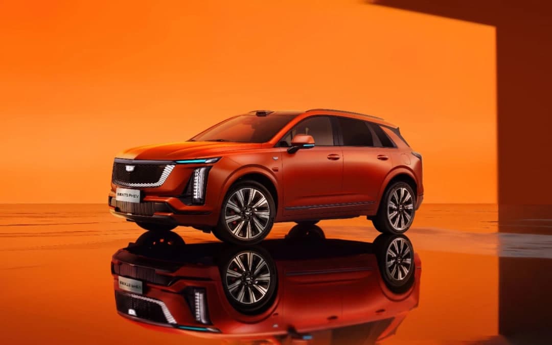 Cadillac янги ХТ5 кроссоверини намойиш қилди